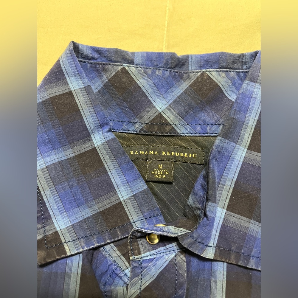 Banana Republic men’s Western style Slim Fit button down shirt. Blue plaid. - Picture 3 of 3